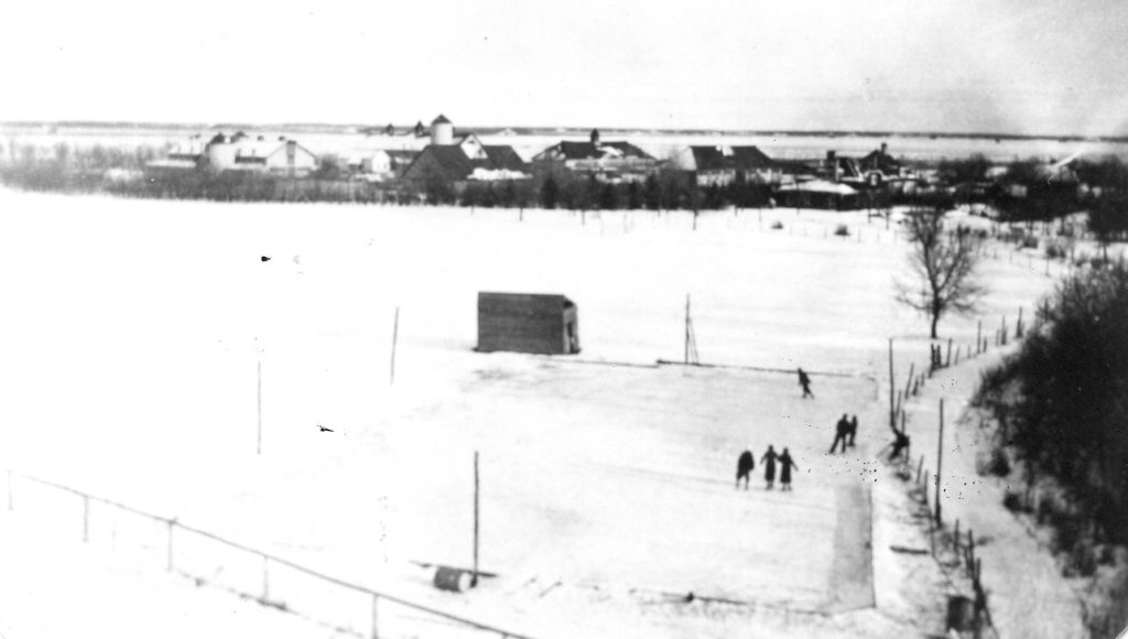  1935Hockey rink in East Selkirk Van Horne Farm in background, taken from CPR water Tank
